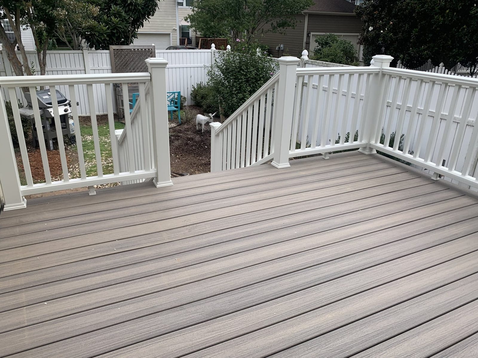Deck with white rail posts