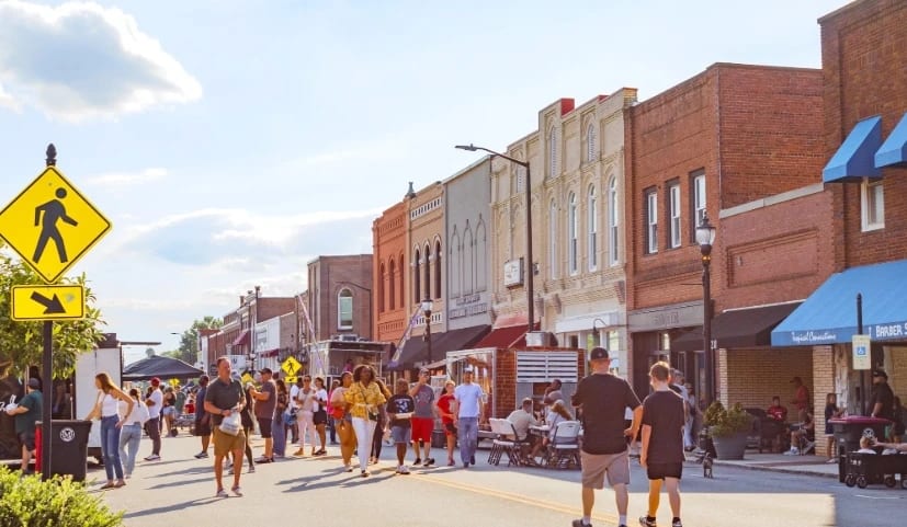 Crowd on Main Street in downtown Mooresville